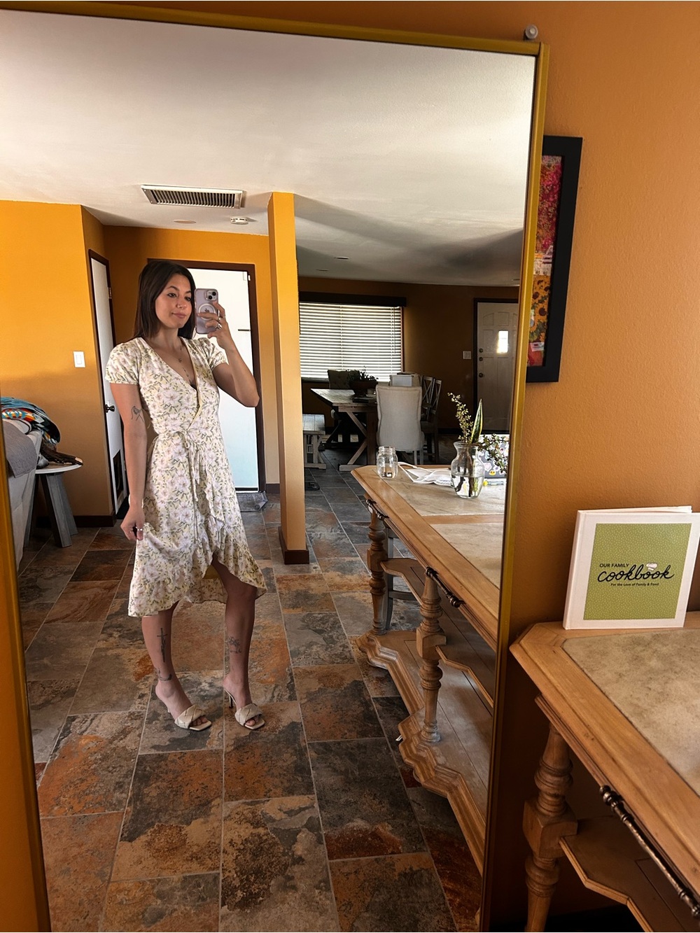 Miami Floral Wrap Midi Dress XS Francesca’s Cream High-Low